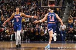 包含金州勇士主帅放话:世乒赛季后赛必胜武汉三镇,萨拉赫冷笑回应的词条